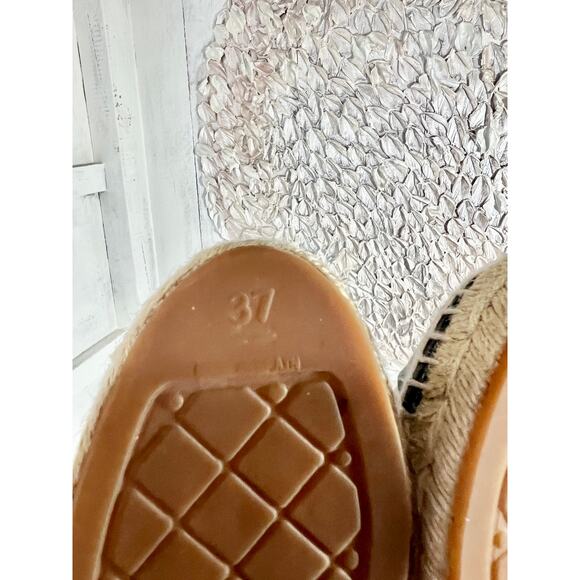 Chanel Lambskin Leather Cap Toe Espadrilles Loafer Flat Beige/Black Women's 37 - Picture 8 of 9